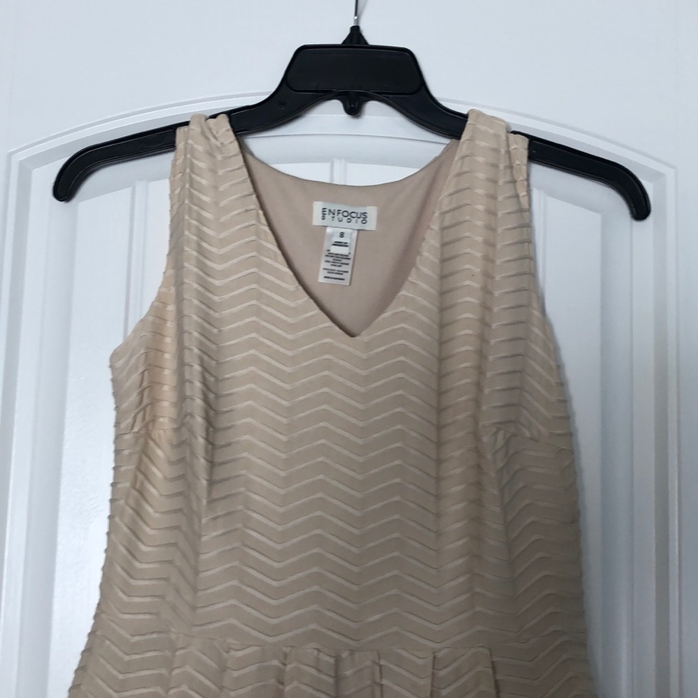 Dress - Picture 2 of 4
